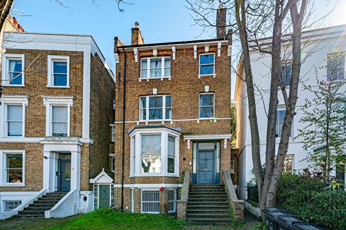 2 Bedroom Flat For Sale In Albion Road, Stoke Newington, London, N16