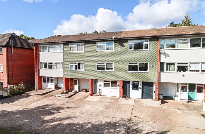 4 Bedroom Terraced House For Sale In Hillside Road, St. Albans, Hertfordshire, AL1