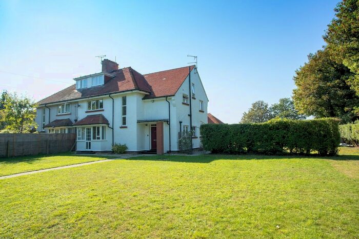 4 Bedroom Semi-Detached House For Sale In Manston Court Road, Manston, CT12