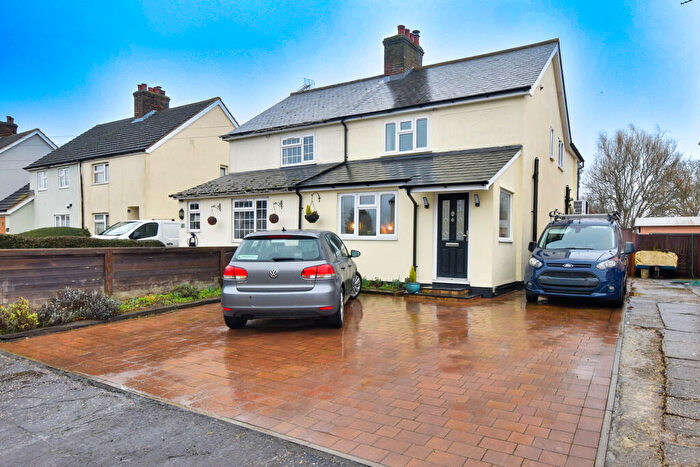 3 Bedroom Semi-Detached House For Sale In The Street, High Roding, CM6