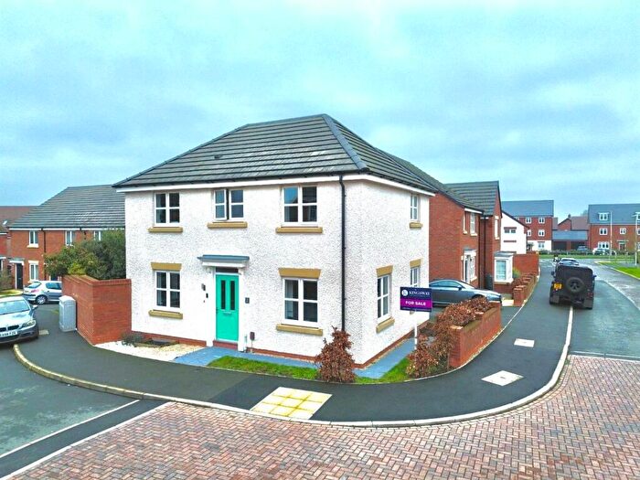 3 Bedroom Detached House For Sale In Willow Drive, Warwick, CV34