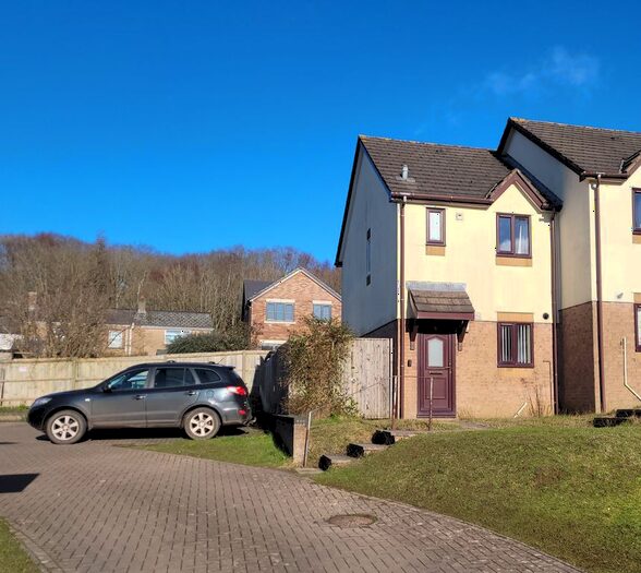 2 Bedroom End Of Terrace House To Rent In Westfield Court, Cinderford, GL14