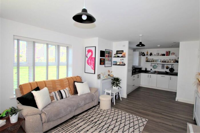 2 Bedroom Flat To Rent In Dryden House, Kipling Way, Borehamwood, WD6