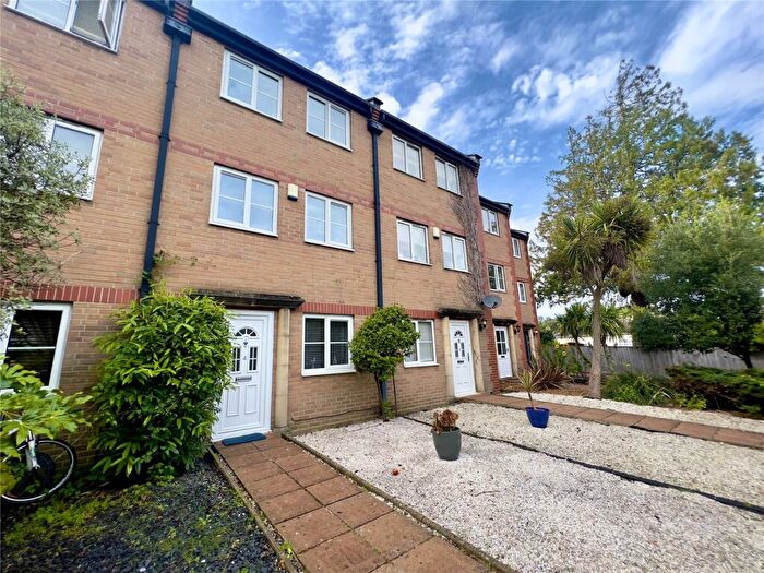 4 Bedroom Terraced House To Rent In Queens Road, Bournemouth, BH2