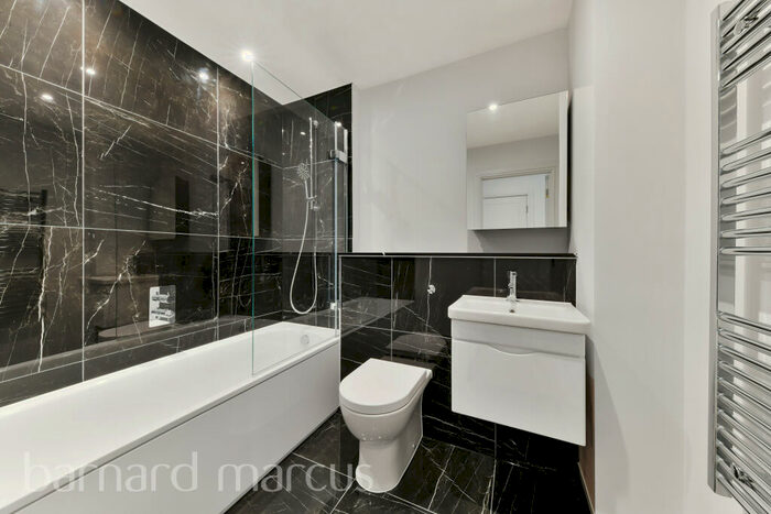 1 Bedroom Apartment To Rent In High Street, Sutton, SM1