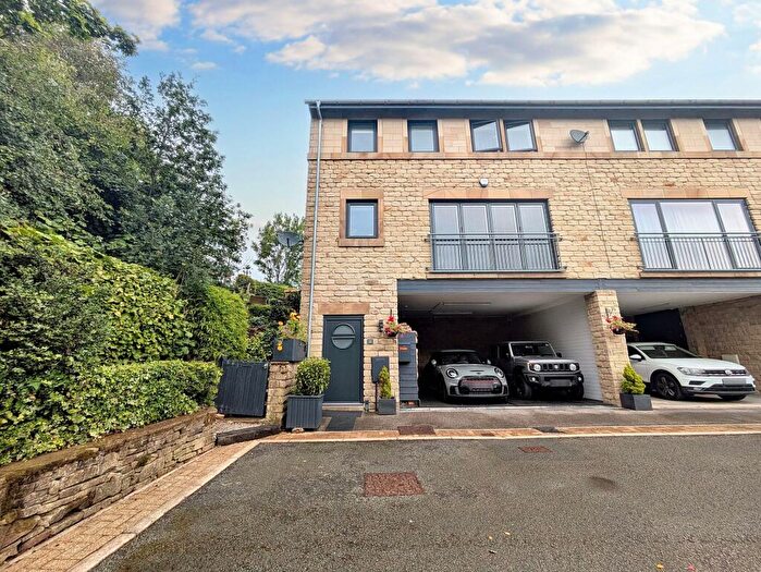 3 Bedroom End Of Terrace House For Sale In Upper Sunny Bank Mews, Meltham, HD9