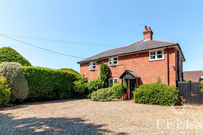 4 Bedroom Detached House For Sale In Church Road, Three Legged Cross, BH21