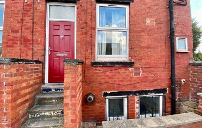 6 Bedroom Property To Rent In Royal Park Avenue, Hyde Park, Leeds, LS6