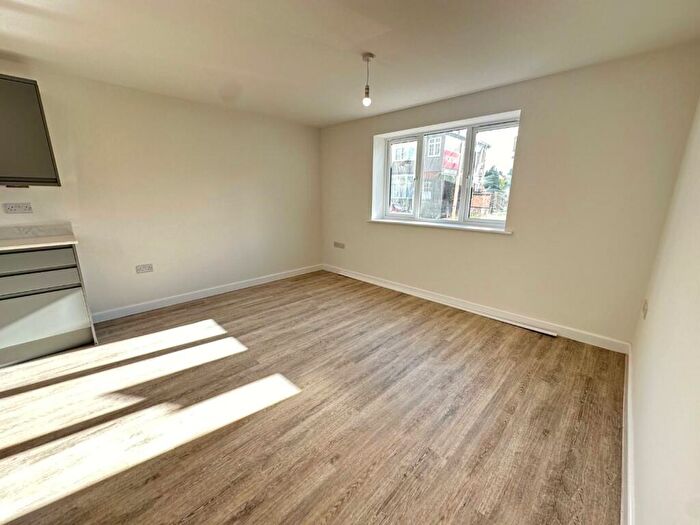 2 Bedroom Semi-Detached House For Sale In Brookland Road, Northampton, NN1