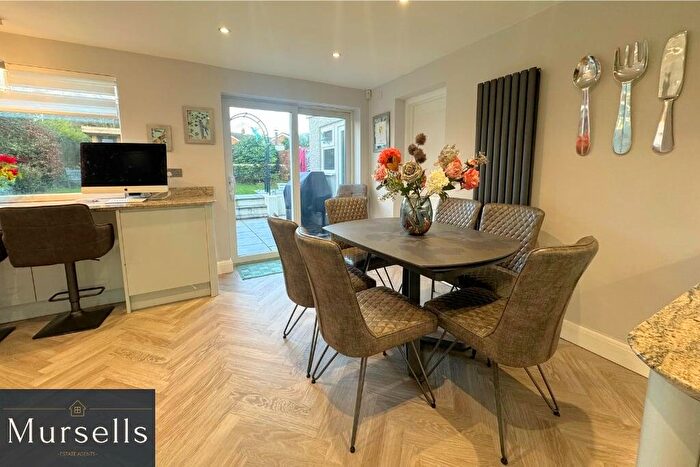 4 Bedroom Detached House For Sale In Middle Road, Lytchett Matravers, Poole, BH16
