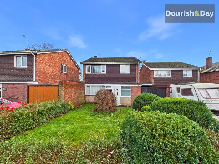 4 Bedroom Detached House For Sale In Chartley Close, Parkside, Stafford, ST16