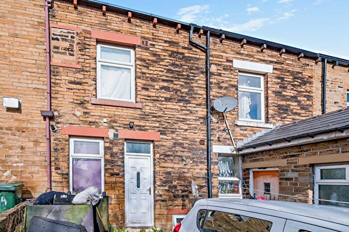 3 Bedroom Terraced House For Sale In Silverdale Road, Bradford, BD5