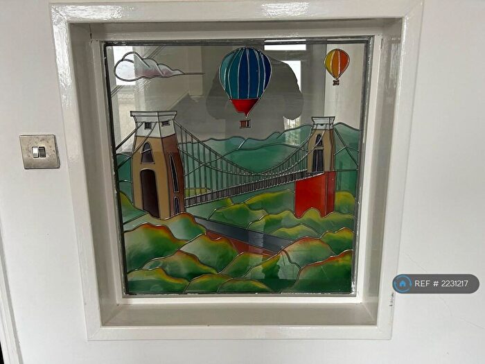 2 Bedroom Maisonette To Rent In Worrall Road, Bristol, BS8