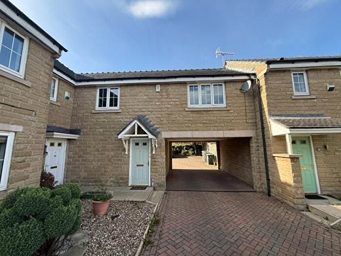 2 Bedroom Town House For Sale In School Street, Cottingley, Bradford, BD16