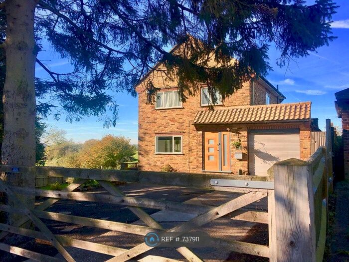 3 Bedroom Detached House To Rent In Merle Avenue, Harefield, Middx UB9