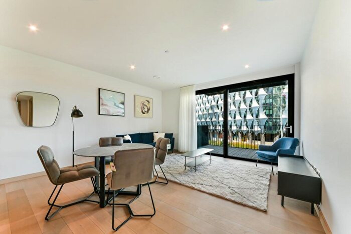 2 Bedroom Apartment For Sale In Embassy Gardens London, SW11