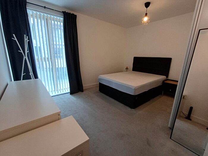 2 Bedroom Flat To Rent In Kite Close, London, SE2