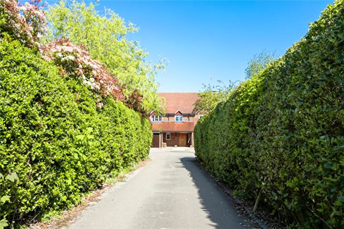 6 Bedroom Detached House For Sale In Oakdene Place, Ifold, RH14