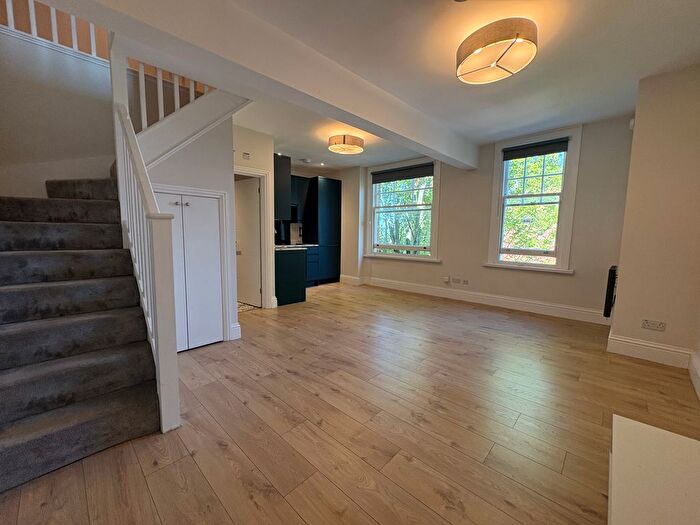 1 Bedroom Flat To Rent In Station Road, London, N21