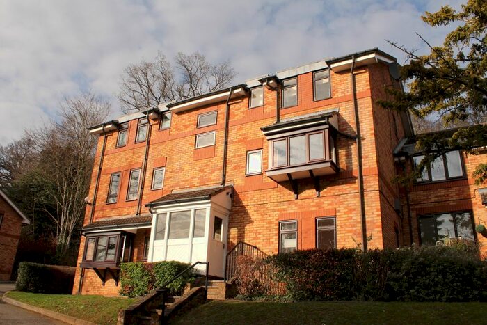 1 Bedroom Flat To Rent In Peperharow Road, Godalming GU7