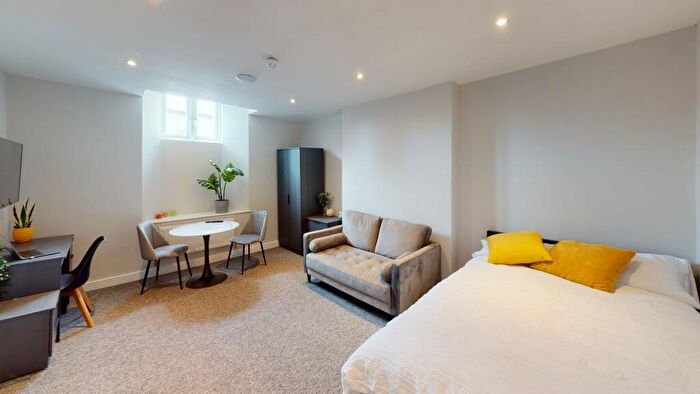 1 Bedroom Flat To Rent In Whiteheads Road, Clifton, Bristol, BS8