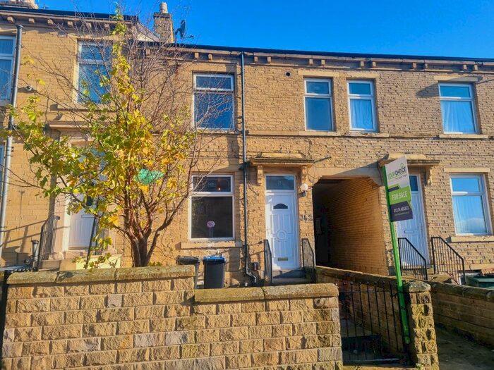 3 Bedroom Terraced House To Rent In Kensington Street, Bradford, BD8