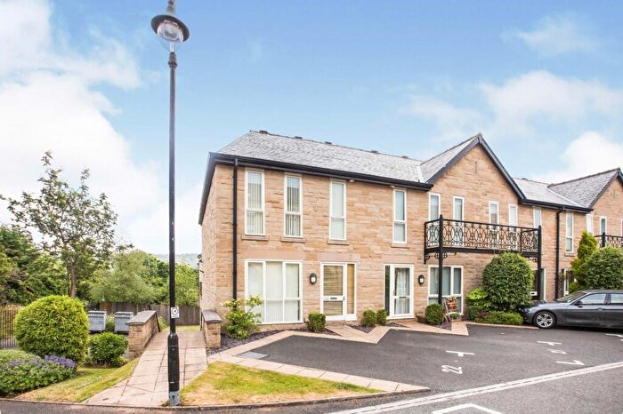 3 Bedroom End Of Terrace House To Rent In Whitworth Terrace, Emily Way, Halifax, West Yorkshire, HX1