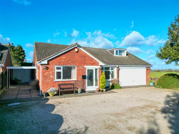 3 Bedroom Detached Bungalow For Sale In Old Forge Road, Fenny Drayton, Nuneaton, CV13