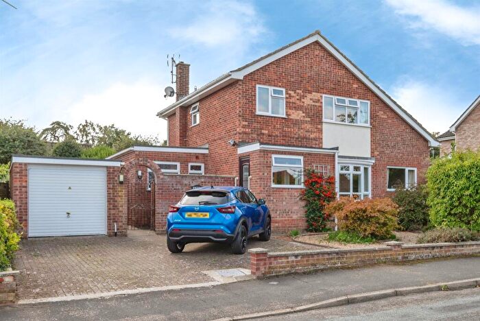 3 Bedroom Detached House For Sale In Hannant Road, North Walsham, NR28