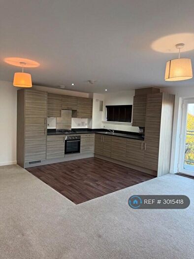 2 Bedroom Flat To Rent In Woodland Villas, Dartford, DA1