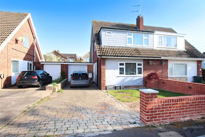 3 Bedroom Semi-Detached House For Sale In Langton Gardens, Branton, DN3