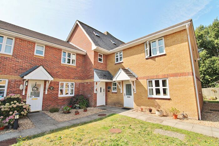 3 Bedroom Flat For Sale In Solent Court, Bells Lane, Stubbington, PO14