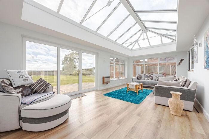 4 Bedroom Detached House For Sale In Southfield Close, Ulceby, DN39