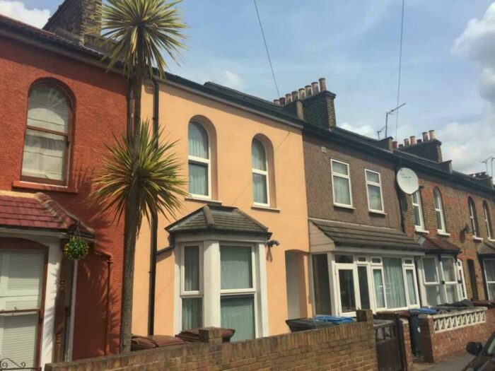 2 Bedroom Terraced House To Rent In Drapers Road, Stratford, E15