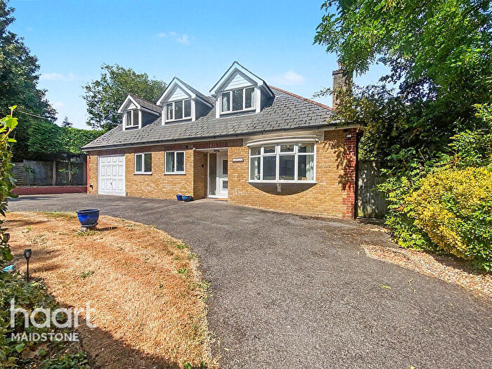 4 Bedroom Bungalow For Sale In Somerfield Road, Maidstone, ME16