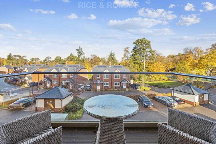 2 Bedroom Retirement Property For Sale In Lynwood Village, Ascot, SL5