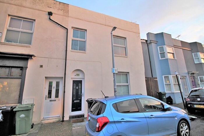 5 Bedroom End Of Terrace House For Sale In Elm Grove, Brighton, BN2