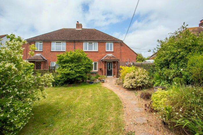3 Bedroom Semi-Detached House For Sale In Grove Road, Wickhambreaux, CT3