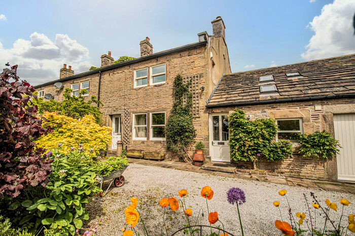 3 Bedroom Cottage For Sale In Bank Lane, Upper Denby, HD8