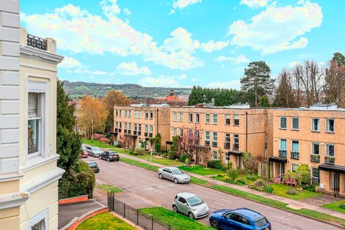 2 Bedroom Flat To Rent In East Approach Drive, Pittville, Cheltenham, GL52