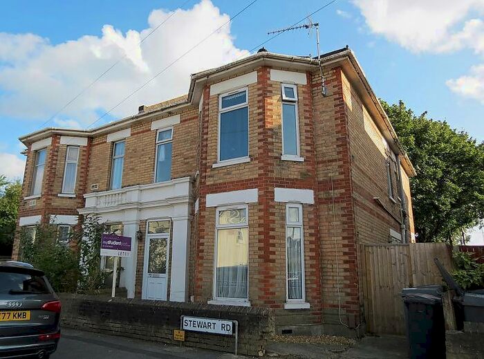 4 Bedroom House To Rent In Bedroom Detached House In Winton, BH8