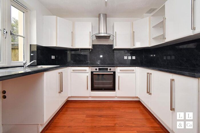 3 Bedroom Semi Detached House To Rent In Higher Bugle, Bugle, PL26