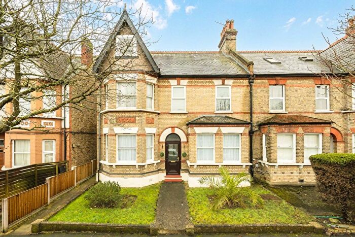 3 Bedroom Flat For Sale In Beatrice Avenue, Streatham, SW16