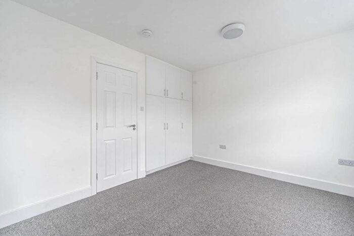 1 Bedroom Flat To Rent In Graham Road, Harrow Weald, Harrow, HA3