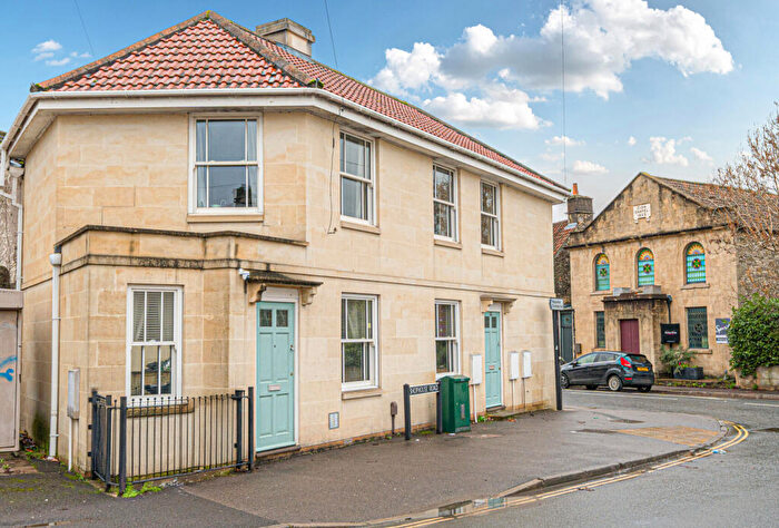 1 Bedroom Apartment For Sale In Shophouse Road, Bath, Somerset, BA2