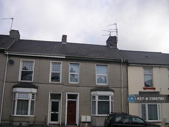2 Bedroom Flat To Rent In Laira Bridge Road, Plymouth, PL4