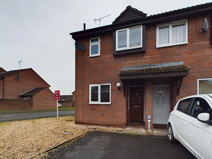 2 Bedroom End Of Terrace House To Rent In Asquith Close, Hereford, HR4