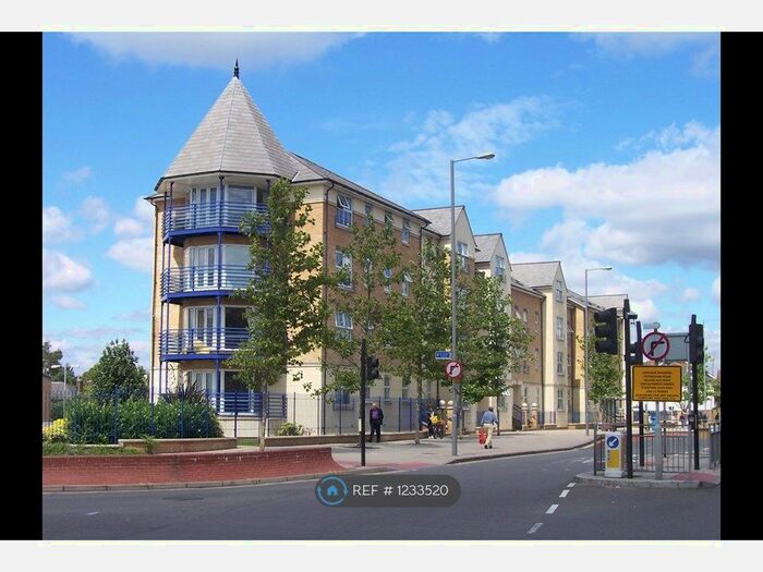 2 Bedroom Flat To Rent In Richmond Road, Kingston Upon Thames, KT2