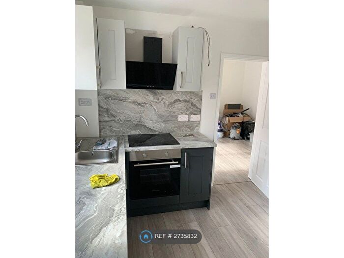 4 Bedroom End Terrace House To Rent In Chauntry Place, Coventry, CV1