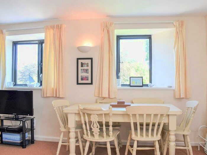 2 Bedroom Barn Conversion For Sale In Exmouth Road, Colaton Raleigh, Sidmouth, EX10